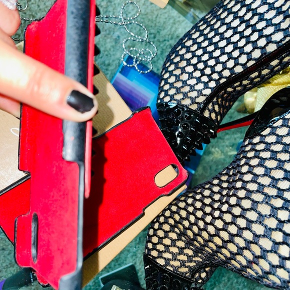Louboutin Kios iPhone X covers - Picture 11 of 12